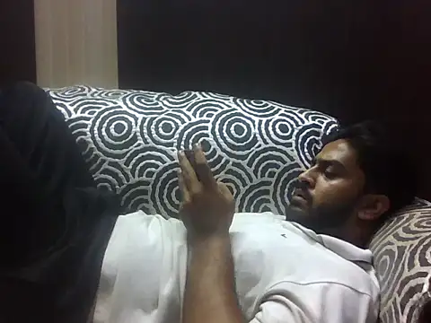 indihotguy online show from October 7, 2025, 2:14 pm