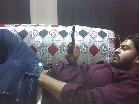 indihotguy online show from November 4, 2025, 6:07 pm