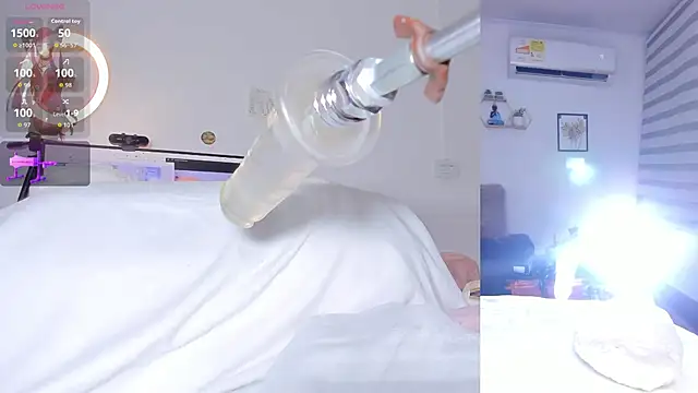 Maria Jones  online show from October 18, 2025, 2:14 am