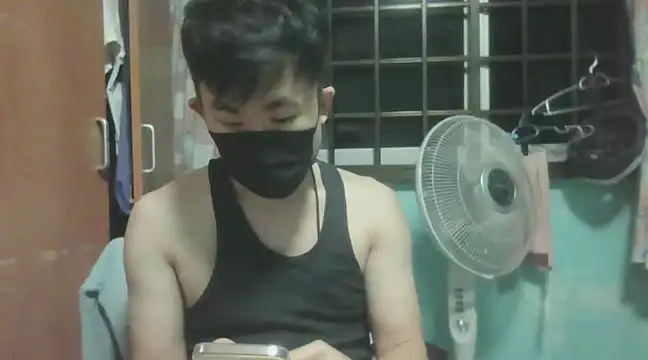 yj199510 online show from December 27, 2024, 6:20 pm