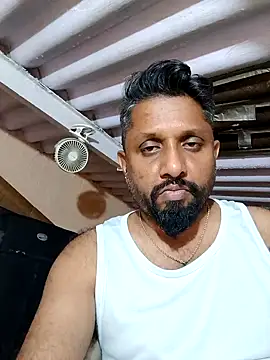 Snapshot of carria_homes chatting on February 5, 2025, 6:04 pm carria homes online show from February 5, 2025, 6:04 pm