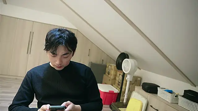 chinalover4199 online show from April 9, 2026, 2:33 am