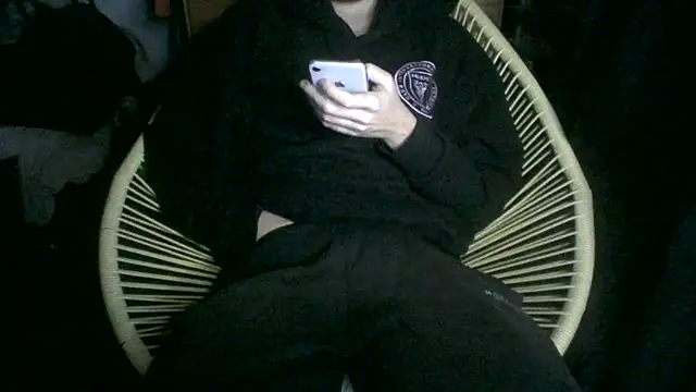 Snapshot of topboy2800 chatting on January 27, 2025, 12:43 am topboy2800 online show from January 27, 2025, 12:43 am