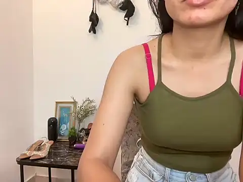 roseofvenom online show from February 13, 2025, 4:17 pm