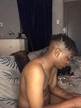 Redfucks333 online show from April 5, 2026, 8:17 pm