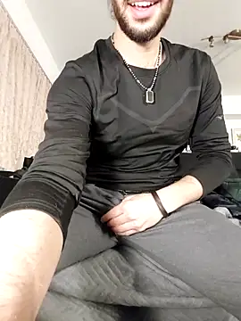 Levi Latino online show from November 29, 2025, 5:27 pm