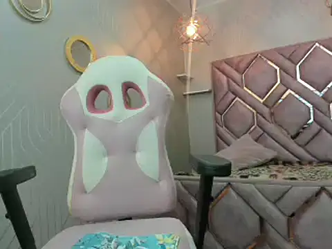 Lorena watson online show from February 4, 2025, 7:07 am