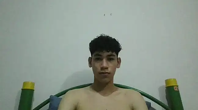 Snapshot of leo_teen chatting on January 5, 2025, 6:13 pm leo teen online show from January 5, 2025, 6:13 pm