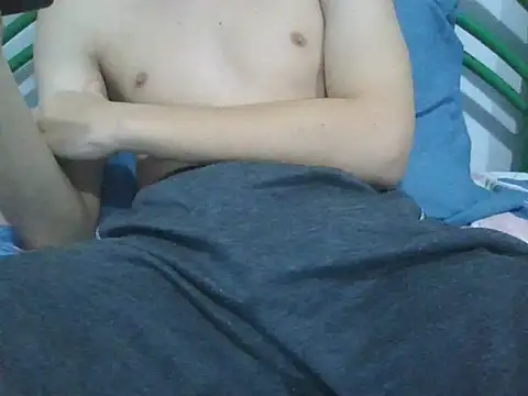 Snapshot of leo_teen chatting on January 6, 2025, 6:20 pm leo teen online show from January 6, 2025, 6:20 pm