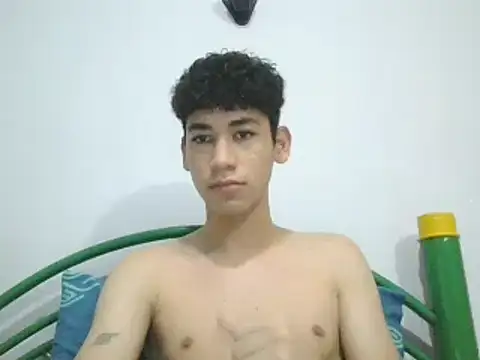 Snapshot of leo_teen chatting on January 23, 2025, 11:47 pm leo teen online show from January 23, 2025, 11:47 pm