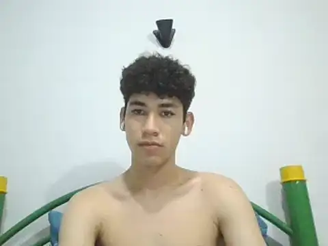 Snapshot of leo_teen chatting on January 24, 2025, 2:49 am leo teen online show from January 24, 2025, 2:49 am