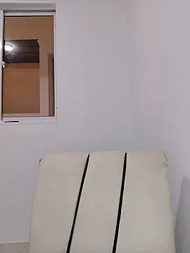 Snapshot of Brendabluee chatting on December 27, 2024, 10:26 pm Brendabluee online show from December 27, 2024, 10:26 pm