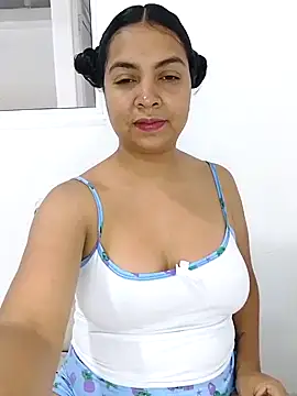 Snapshot of Brendabluee chatting on February 2, 2025, 7:14 pm Brendabluee online show from February 2, 2025, 7:14 pm