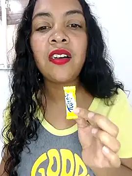 Snapshot of Brendabluee chatting on February 15, 2025, 7:06 pm Brendabluee online show from February 15, 2025, 7:06 pm