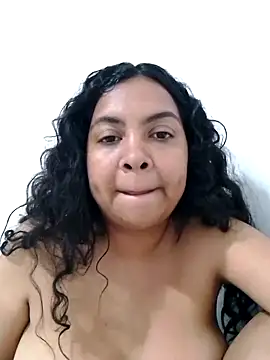 Snapshot of Brendabluee chatting on March 16, 2025, 6:34 pm Brendabluee online show from March 16, 2025, 6:34 pm