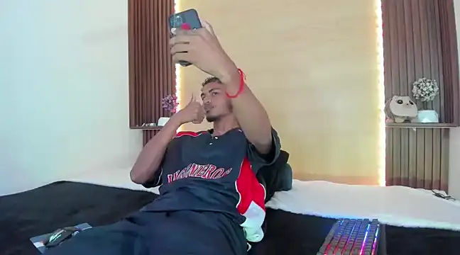 Snapshot of Evans777_ chatting on January 9, 2025, 6:04 pm Evans777 online show from January 9, 2025, 6:04 pm