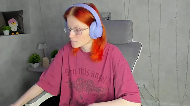 ElizabethHarpper online show from February 10, 2026, 9:35 am