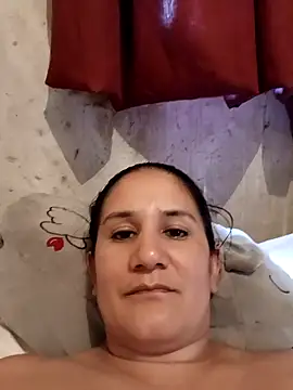 Snapshot of rosifernan chatting on January 31, 2025, 4:38 pm rosifernan online show from January 31, 2025, 4:38 pm