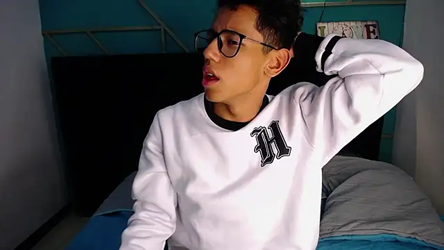 RyanPricee online show from January 12, 2025, 8:57 am