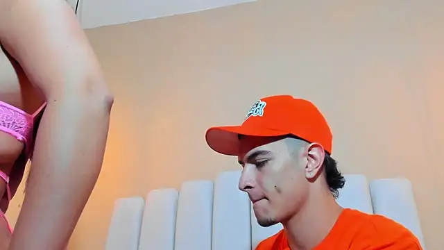 Snapshot of DAVID_VICTORIAA chatting on March 4, 2025, 1:17 pm DAVID VICTORIAA online show from March 4, 2025, 1:17 pm