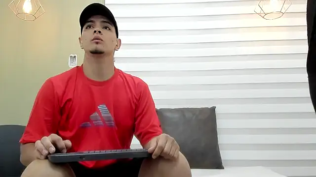 Snapshot of DAVID_VICTORIAA chatting on September 9, 2025, 1:10 pm DAVID VICTORIAA online show from September 9, 2025, 1:10 pm