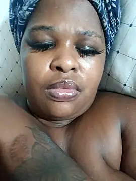 SexyLadyBoosxx online show from October 7, 2025, 3:58 am