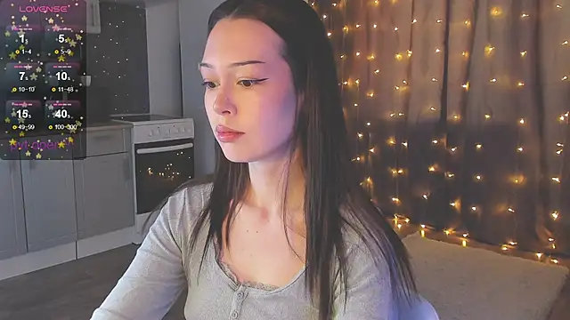 kittenrisha online show from December 20, 2025, 5:14 am