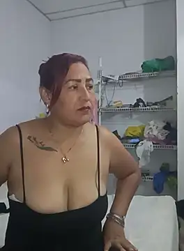 Snapshot of Abigail_BigTits chatting on October 2, 2025, 5:36 am Abigail BigTits online show from October 2, 2025, 5:36 am