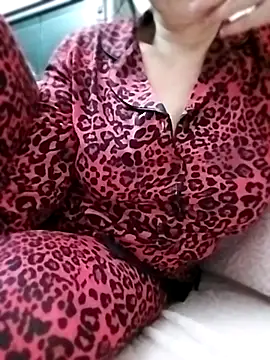 derya35 online show from December 4, 2025, 4:16 pm