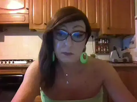 Tiabet online show from February 4, 2026, 9:31 pm