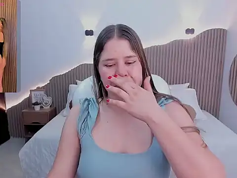 Annie kurt  online show from February 24, 2026, 1:53 pm