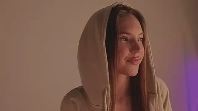 alittlestarrr online show from January 2, 2025, 7:29 pm