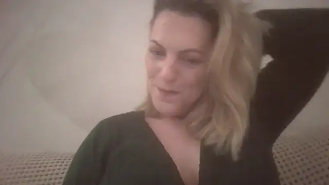 Gigi-Honey online show from February 1, 2026, 9:13 pm