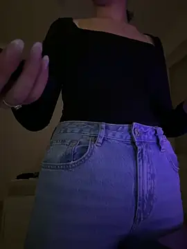 sofiaklf69  online show from February 1, 2025, 12:51 am