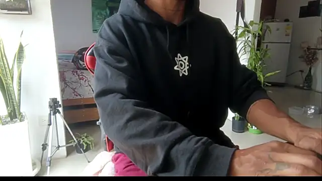 Adam Valenciia online show from May 19, 2026, 2:45 pm