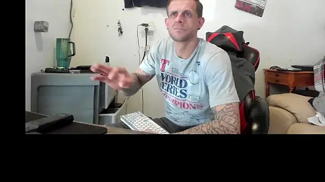 JamesMichael88 online show from March 1, 2025, 8:42 pm