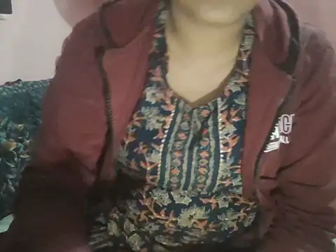 Hot-shanvi online show from November 13, 2025, 12:15 pm