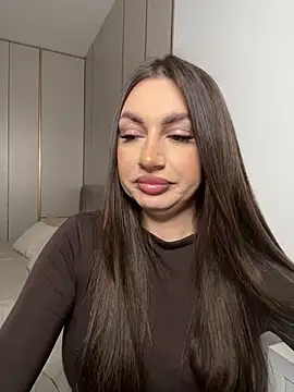 claraxjoyy online show from December 14, 2025, 5:57 am