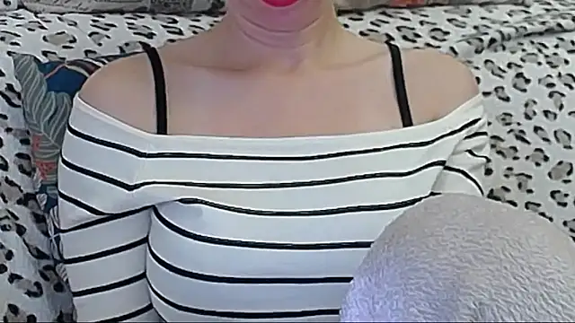 Snapshot of SquirtyEleanor chatting on October 6, 2025, 7:28 am SquirtyEleanor online show from October 6, 2025, 7:28 am