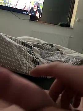 Snapshot of Finni04055 chatting on April 15, 2026, 2:29 am Finni04055 online show from April 15, 2026, 2:29 am