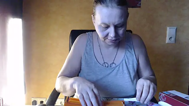 Sweet Phoenix online show from September 24, 2025, 5:00 am