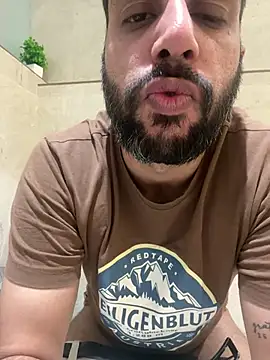 Snapshot of skyisthelimit12 chatting on January 2, 2025, 1:40 pm skyisthelimit12 online show from January 2, 2025, 1:40 pm