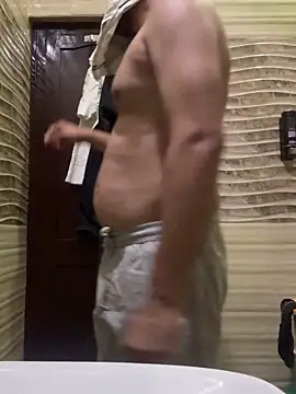 Snapshot of skyisthelimit12 chatting on February 27, 2025, 1:38 pm skyisthelimit12 online show from February 27, 2025, 1:38 pm