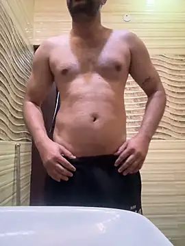 Snapshot of skyisthelimit12 chatting on February 6, 2026, 3:33 am skyisthelimit12 online show from February 6, 2026, 3:33 am