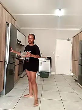 Thando04 online show from February 7, 2025, 4:37 am