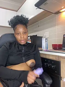 Thando04 online show from September 18, 2025, 5:15 pm