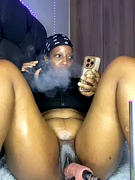 Thando04 online show from October 14, 2025, 6:09 pm