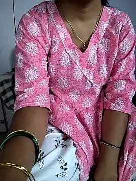 Snapshot of lovelygirl4567 chatting on February 2, 2026, 5:28 am lovelygirl4567 online show from February 2, 2026, 5:28 am