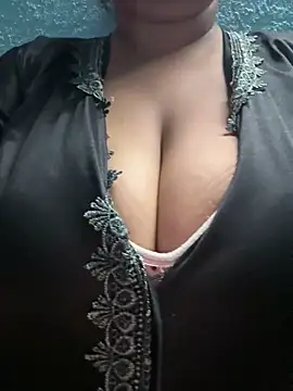 Snapshot of Lovely-Shivani chatting on March 13, 2026, 6:03 pm Lovely-Shivani online show from March 13, 2026, 6:03 pm