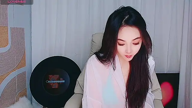 xiaotiantian-76 online show from October 29, 2025, 12:46 am